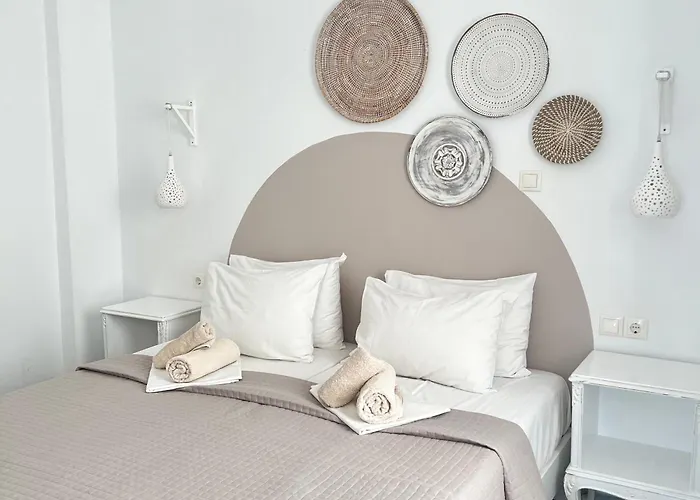 Daphne Naousa (Paros)