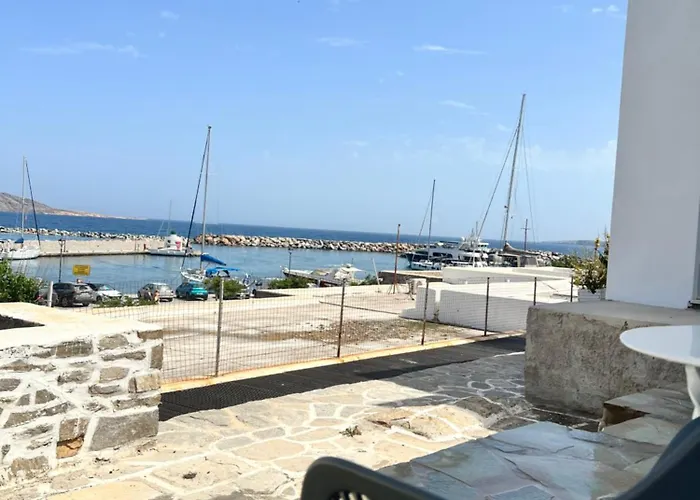 Pensión Daphne Naousa (Paros)